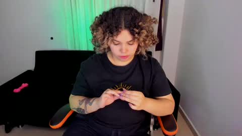 madelaine_taylor online show from December 30, 2024, 2:20 am