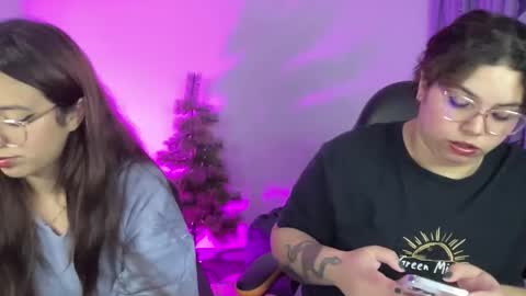 Snapshot of madelaine_taylor chatting on February 17, 2026, 2:41 am madelaine_taylor online show from February 17, 2026, 2:41 am