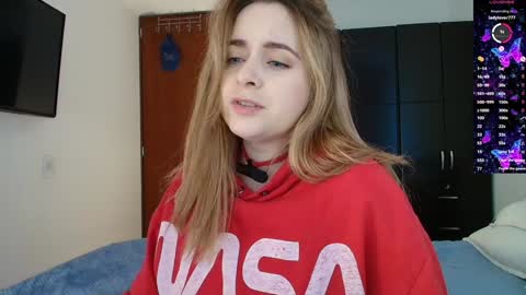 madelamee online show from January 31, 2025, 8:54 pm