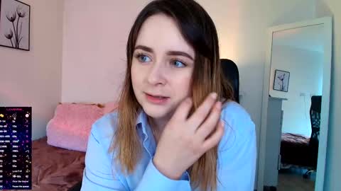 madelamee online show from September 19, 2025, 3:56 pm