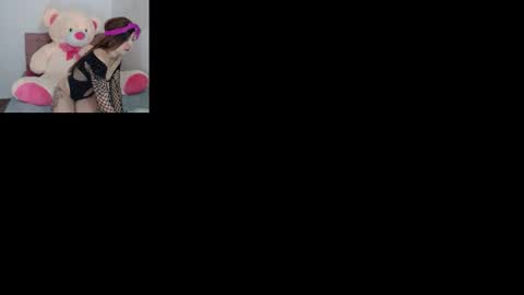 madelen_2 online show from March 17, 2026, 8:34 pm