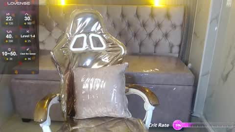 madelen  online show from November 4, 2025, 8:19 pm