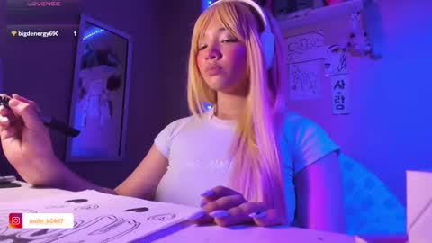 Madeline  online show from February 14, 2025, 5:51 am