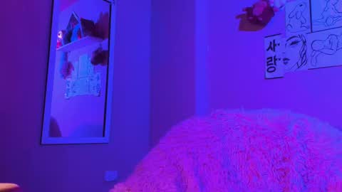 Madeline  online show from March 1, 2025, 10:24 am