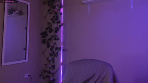 Madeline  online show from September 9, 2025, 1:16 am