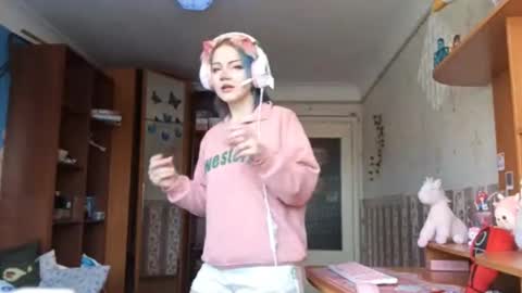 Snapshot of madgezari chatting on February 3, 2026, 6:22 am Alice Kaneki online show from February 3, 2026, 6:22 am