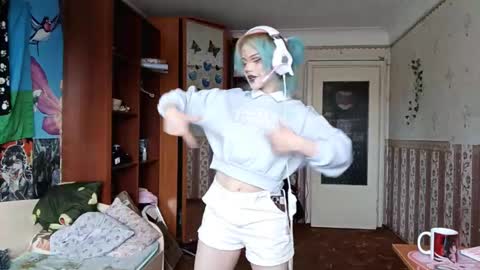 Snapshot of madgezari chatting on February 20, 2026, 6:48 am Alice Kaneki online show from February 20, 2026, 6:48 am