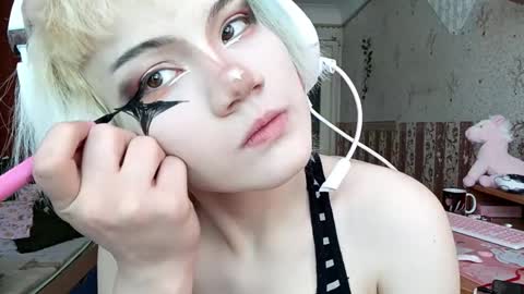 Snapshot of madgezari chatting on March 1, 2026, 7:21 am Alice Kaneki online show from March 1, 2026, 7:21 am