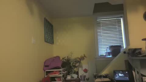 Madie Ray online show from December 21, 2025, 7:21 pm