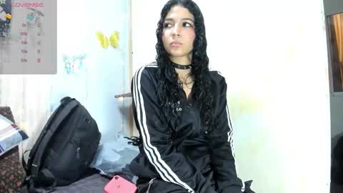 madisom2 online show from April 17, 2026, 2:25 am