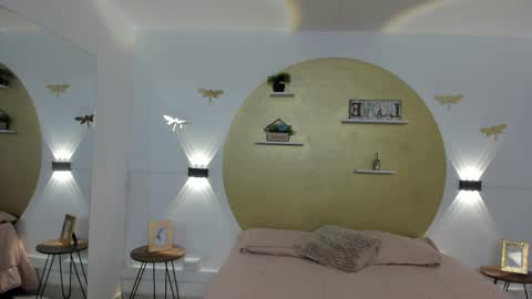 MADISON  online show from November 5, 2025, 11:43 am