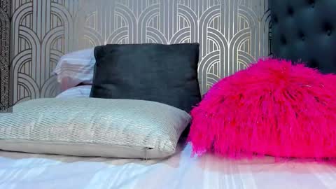   online show from December 18, 2024, 4:20 am