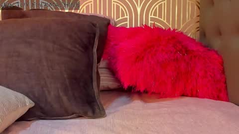   online show from December 25, 2024, 10:37 pm