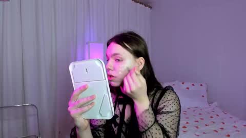 Medison online show from December 20, 2025, 2:51 am