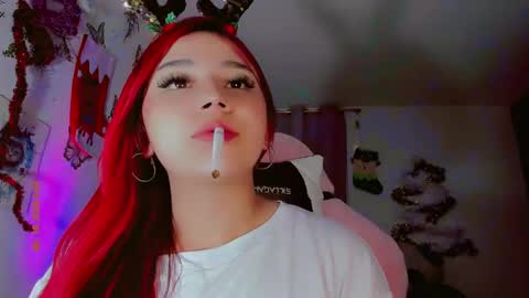 Snapshot of madison_x17 chatting on December 16, 2024, 7:04 am madso x17 online show from December 16, 2024, 7:04 am