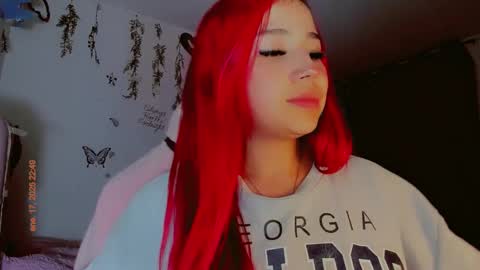 Snapshot of madison_x17 chatting on January 18, 2025, 4:26 am madso x17 online show from January 18, 2025, 4:26 am