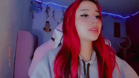 Snapshot of madison_x17 chatting on January 25, 2025, 5:40 am madso x17 online show from January 25, 2025, 5:40 am