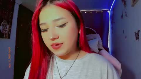 Snapshot of madison_x17 chatting on November 11, 2025, 7:47 pm madso x17 online show from November 11, 2025, 7:47 pm