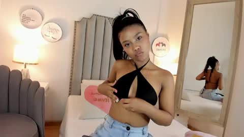 Snapshot of madisongomez16 chatting on February 3, 2025, 3:31 am madisongomez16 online show from February 3, 2025, 3:31 am