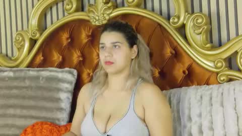 madisonrusso online show from December 14, 2025, 8:52 am