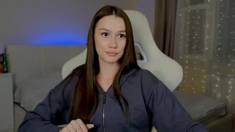 Madi Soon online show from October 27, 2025, 5:28 pm