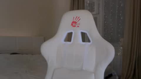 Madi Soon online show from October 28, 2025, 5:37 pm