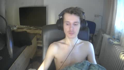 Snapshot of madnessss1215 chatting on March 2, 2026, 7:59 am madnessss1215 online show from March 2, 2026, 7:59 am