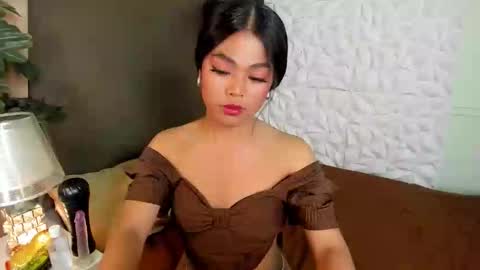 madonnajhonson online show from October 17, 2025, 10:29 am