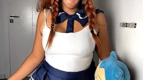 Maddie online show from October 21, 2025, 2:18 pm