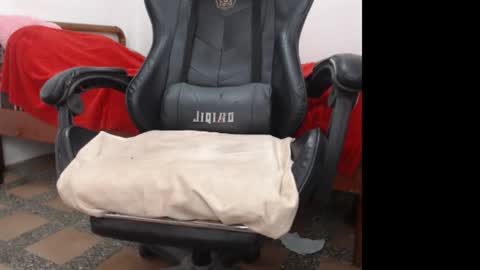 geminis hot online show from December 9, 2024, 11:36 am