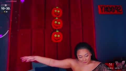 MadyLuxx online show from November 1, 2025, 8:22 pm