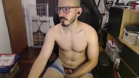 Snapshot of madziula chatting on January 24, 2025, 5:42 am Peter online show from January 24, 2025, 5:42 am