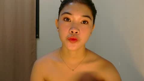 mae_luna online show from June 22, 2026, 12:02 am
