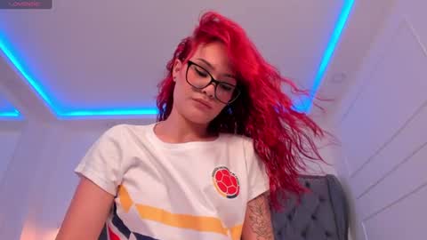Mae Lyra online show from July 7, 2026, 5:28 pm
