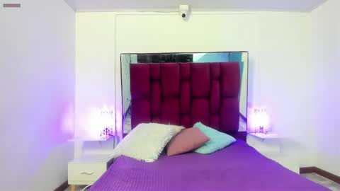 MAEE ANGELS online show from December 3, 2024, 7:11 pm