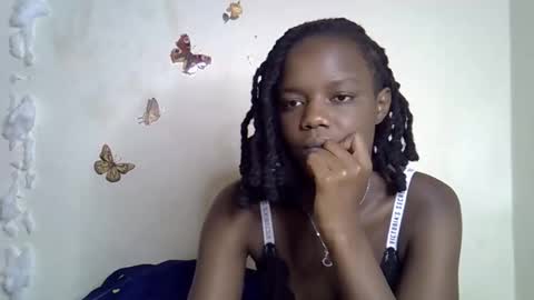 Maee online show from December 3, 2025, 10:35 am