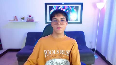 Snapshot of maegor18 chatting on May 4, 2026, 9:00 pm Maik online show from May 4, 2026, 9:00 pm