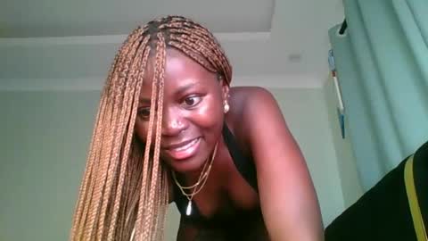 Snapshot of maelys_ta chatting on June 17, 2026, 1:56 pm maelys_ta online show from June 17, 2026, 1:56 pm