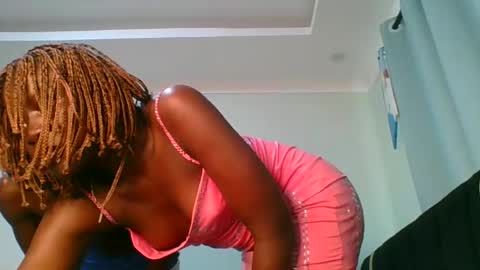 Snapshot of maelys_ta chatting on June 19, 2026, 7:01 am maelys_ta online show from June 19, 2026, 7:01 am