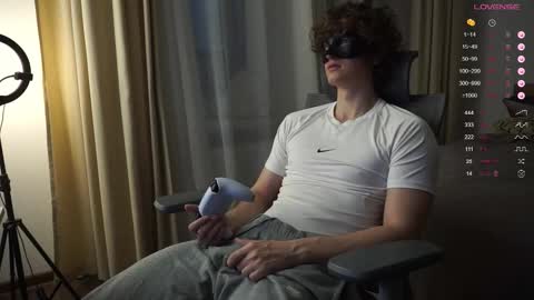 Snapshot of maestro3369 chatting on November 7, 2025, 1:44 pm Mike XMaestro 3369 online show from November 7, 2025, 1:44 pm