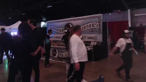 Meaves online show from October 18, 2025, 10:21 pm