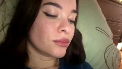 magggg658318 online show from January 8, 2025, 11:32 am