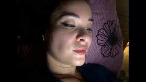 magggg658318 online show from February 4, 2025, 2:32 pm