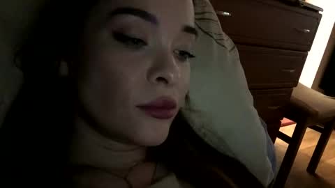 magggg658318 online show from September 16, 2025, 2:40 pm