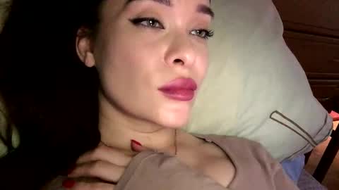 magggg658318 online show from September 23, 2025, 2:20 pm