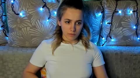 Maggie online show from March 8, 2026, 1:25 am