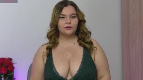 MaggieDevon online show from September 21, 2025, 7:32 am
