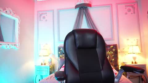   online show from December 21, 2024, 8:32 pm