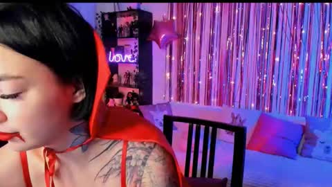 Snapshot of magic_alie chatting on October 20, 2025, 7:25 pm Magic Allie online show from October 20, 2025, 7:25 pm