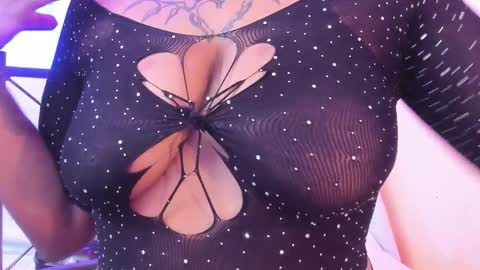 Snapshot of magic_axa_graham chatting on October 25, 2025, 9:42 pm My name is magic axa grahamDont forget to follow me IG online show from October 25, 2025, 9:42 pm